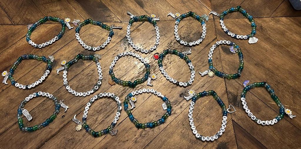 Taylor Swift - “Debut” album inspired friendship bracelets