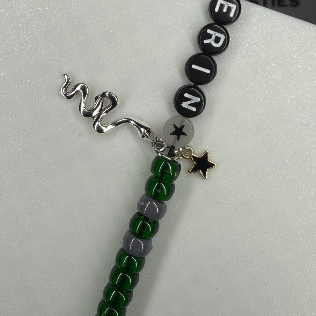 Harry potter Themed - Hogwarts House inspired friendship bracelets!