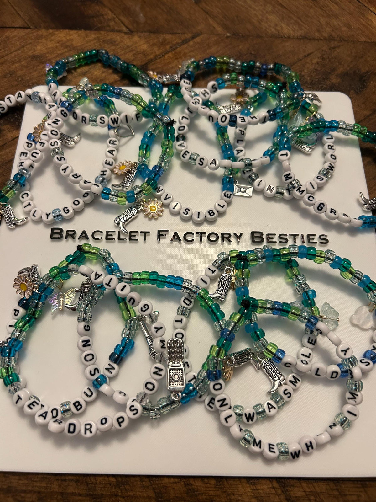 Taylor Swift - “Debut” album inspired friendship bracelets